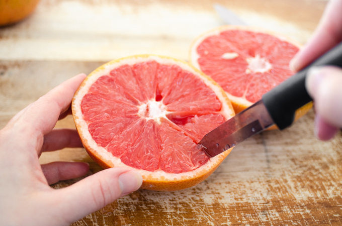 How to eat a grapefruit with a spoon.