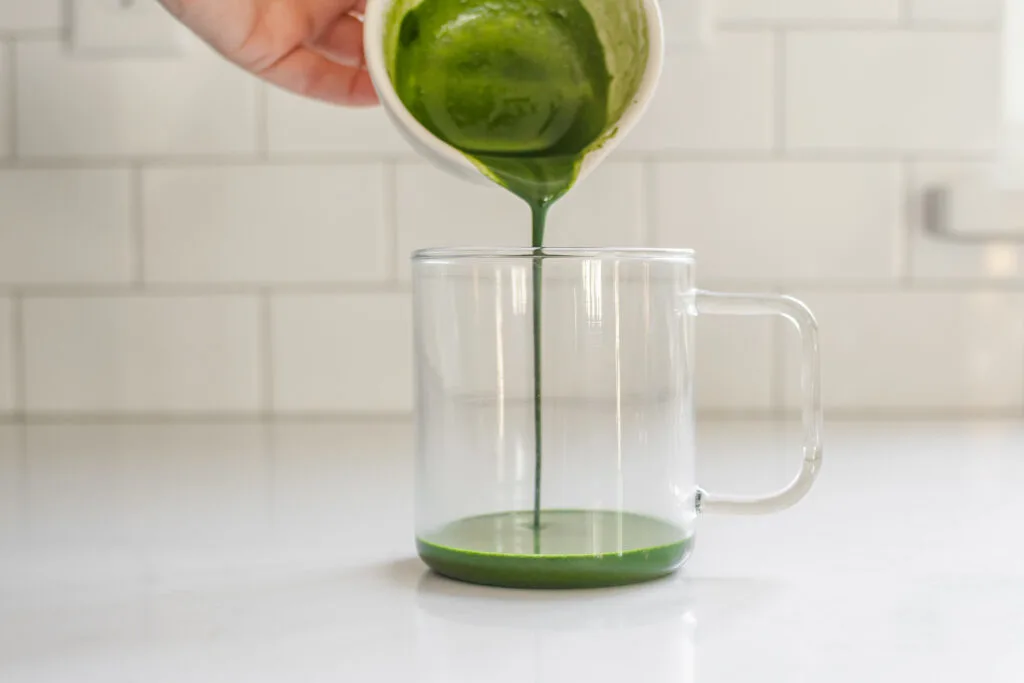 https://www.butteredsideupblog.com/wp-content/uploads/2022/07/Starbucks-Hot-Matcha-Green-Tea-Latte-Recipe-12-1024x683.jpg.webp