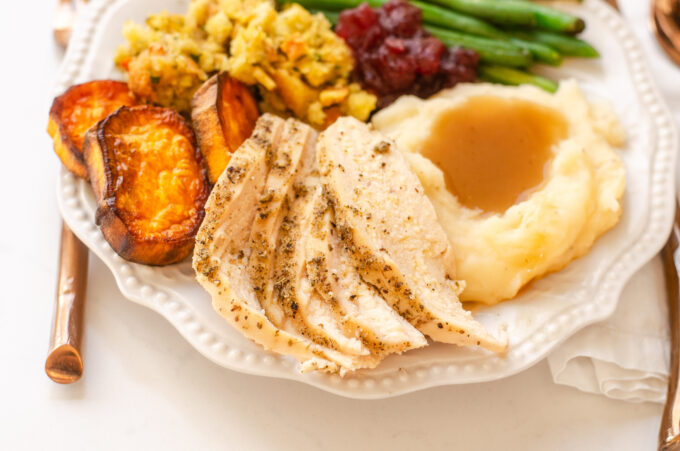 https://www.butteredsideupblog.com/wp-content/uploads/2023/11/Thanksgiving-Chicken-Breast-Recipe-02-scaled.jpg